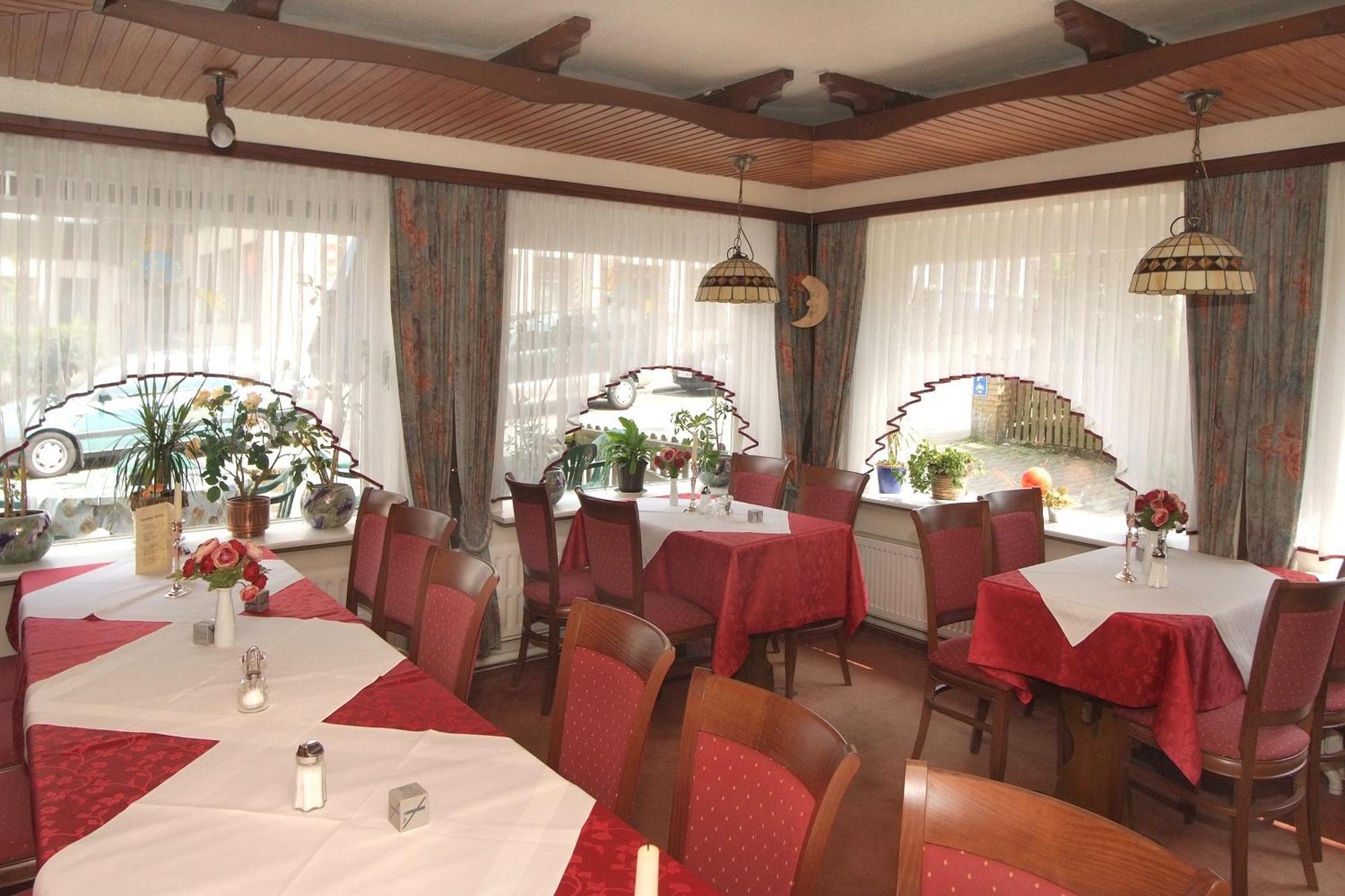 Hotel-Cafe-Restaurant Parkhaus Альтенау Экстерьер фото